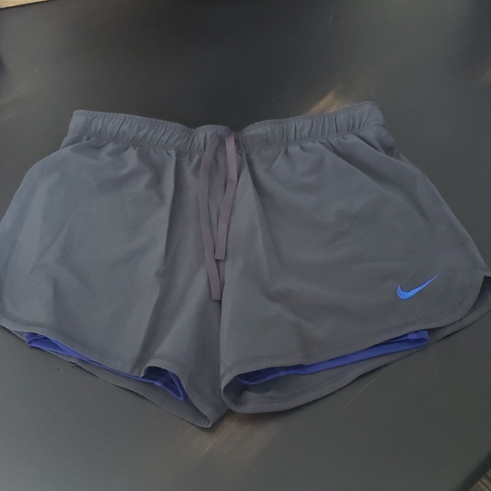 Nike short